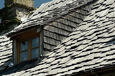 Lightweight roofing solutions – Wood shingle – Source Limousin Wood Ambiance